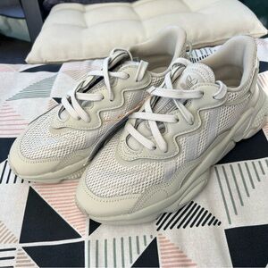 Adidas Ozweego Sneakers Wonder White Beige Cream Big Kids 7 (Fits Women's 8-8.5)